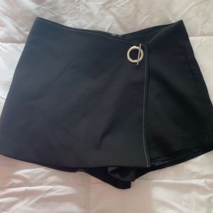 Black skort size S